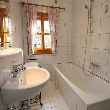 Sprawling Mansion Near Area In Salzburg 度假居 *