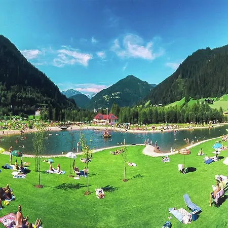 Sprawling Mansion Near Area In Salzburg Holiday home