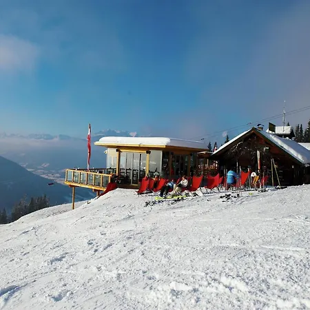 Sprawling Mansion Near Area In Salzburg Casa de Férias