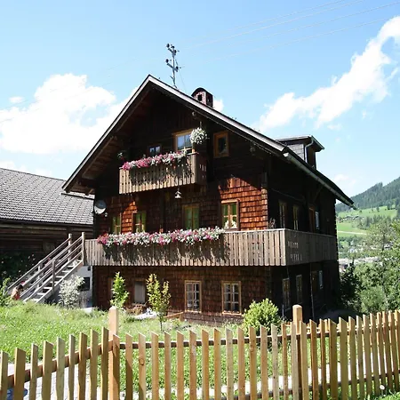 Casa de Férias Sprawling Mansion Near Area In Salzburg