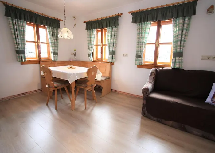 Sprawling Mansion Near Area In Salzburg 度假居 *